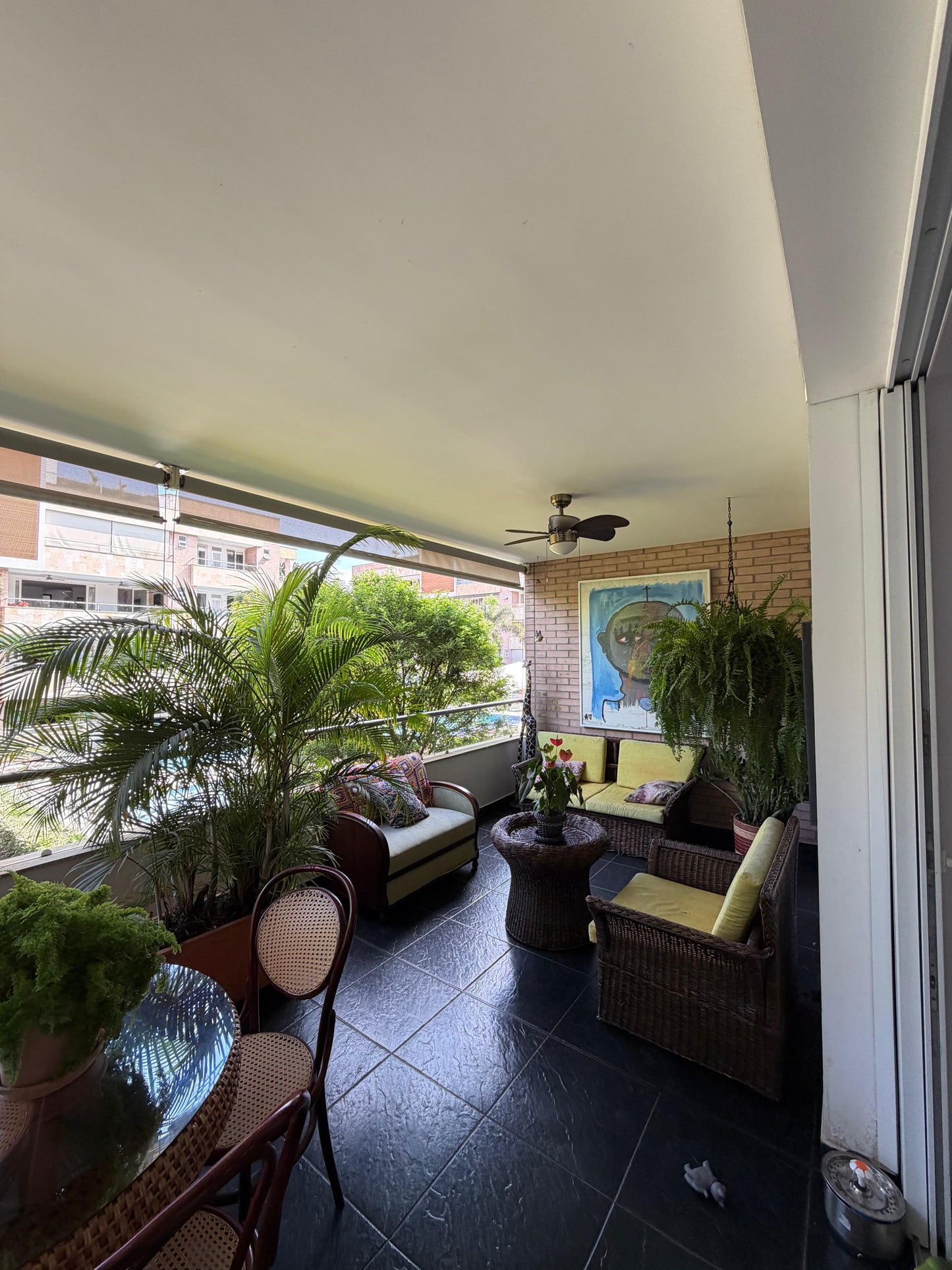 Apartamento en venta en Pance, Cali — 300 m² con terraza y jacuzzi, 3 habitaciones