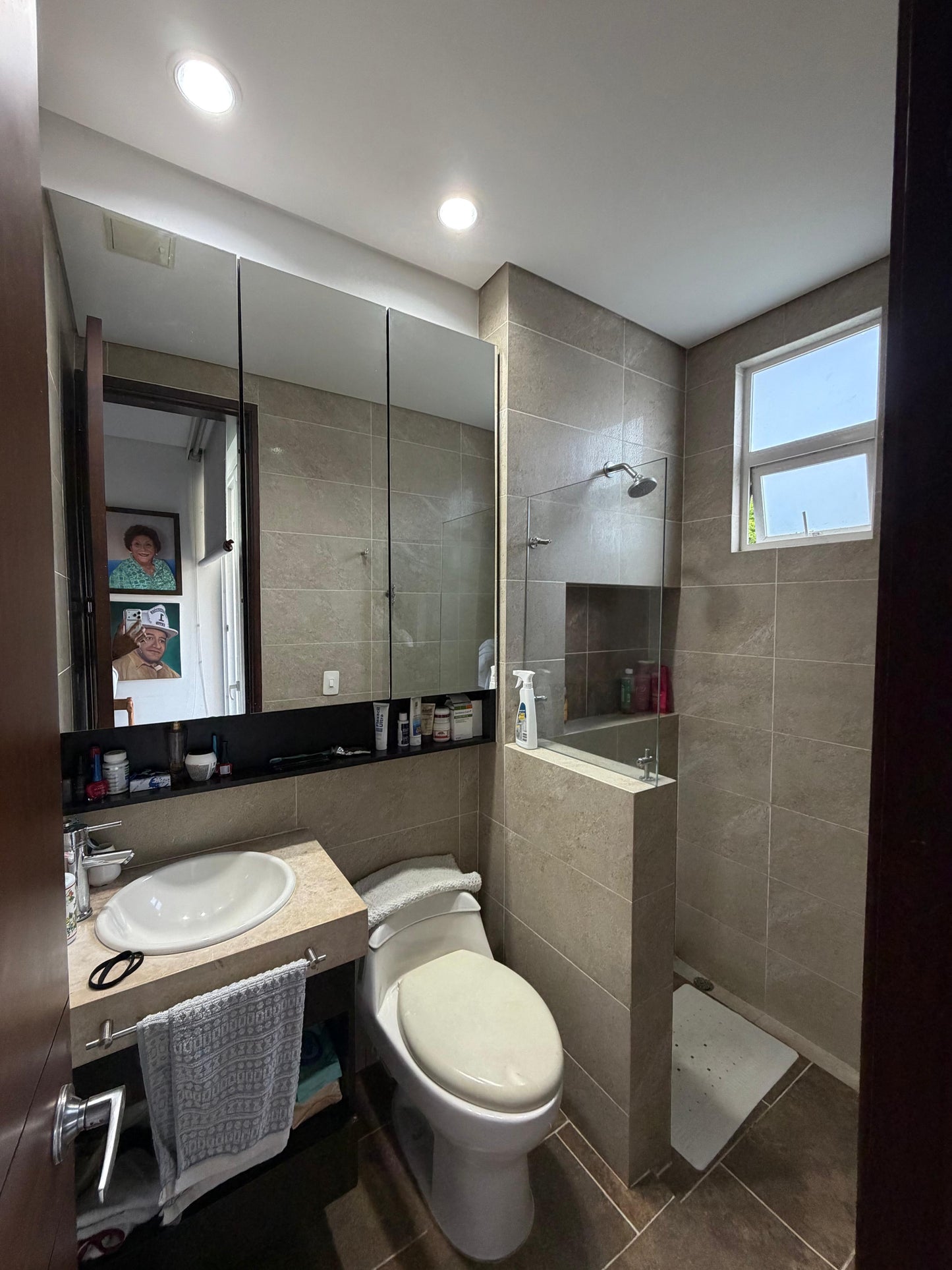 Apartamento en venta en Pance, Cali — 300 m² con terraza y jacuzzi, 3 habitaciones