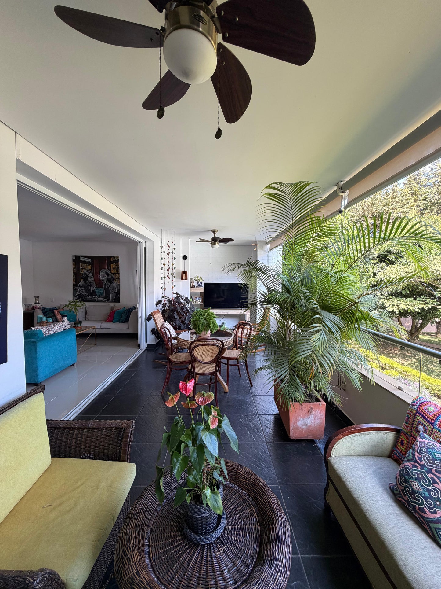 Apartamento en venta en Pance, Cali — 300 m² con terraza y jacuzzi, 3 habitaciones