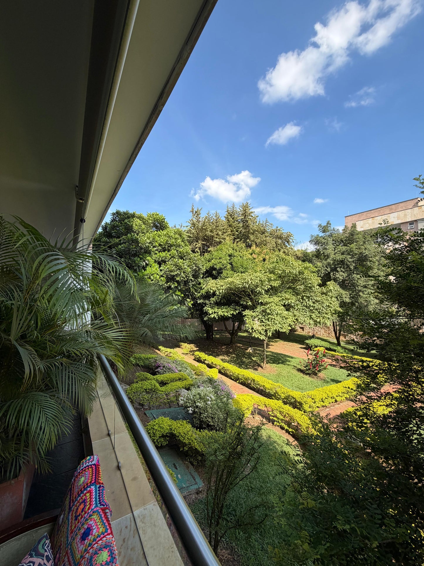 Apartamento en venta en Pance, Cali — 300 m² con terraza y jacuzzi, 3 habitaciones