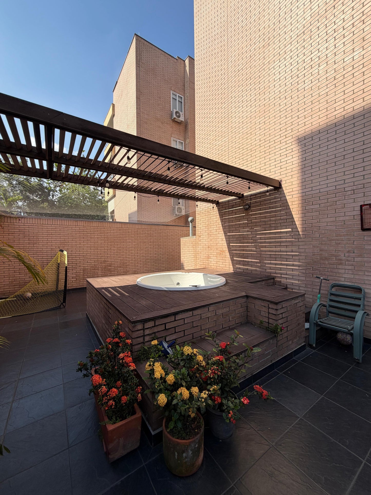 Apartamento en venta en Pance, Cali — 300 m² con terraza y jacuzzi, 3 habitaciones