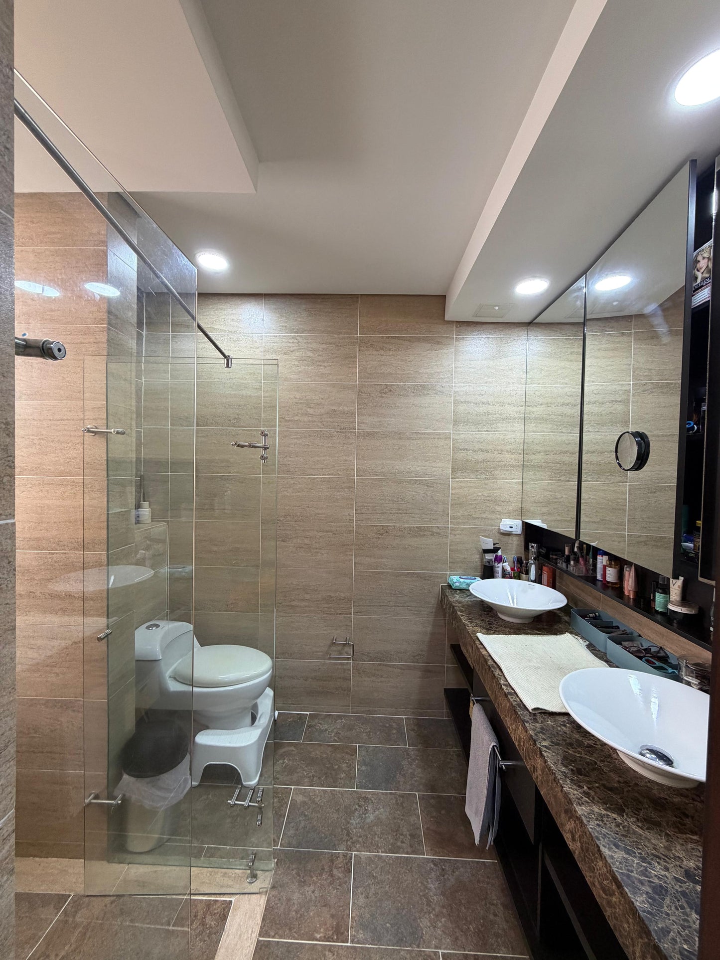 Apartamento en venta en Pance, Cali — 300 m² con terraza y jacuzzi, 3 habitaciones