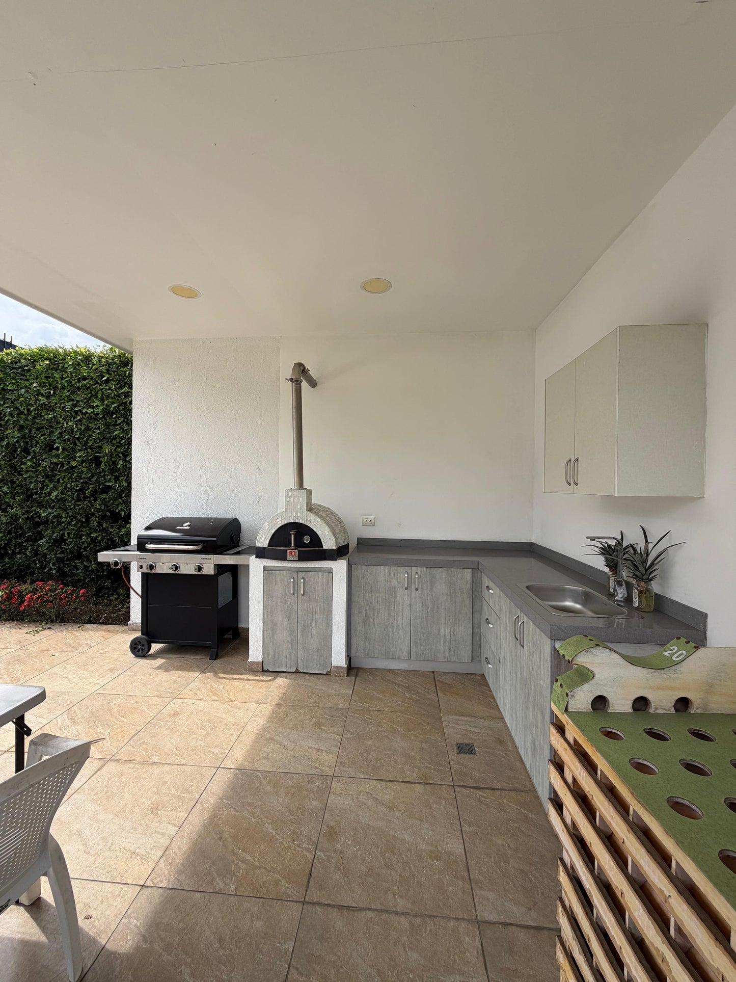 Casa en condominio en venta en Pance, Cali — 450 m², lote de 1.167 m², piscina y gimnasio