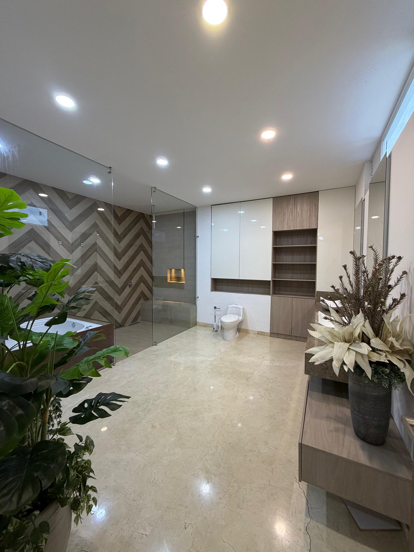 Casa en condominio en venta en Pance, Cali — 900 m², ascensor, sala de cine y piscina