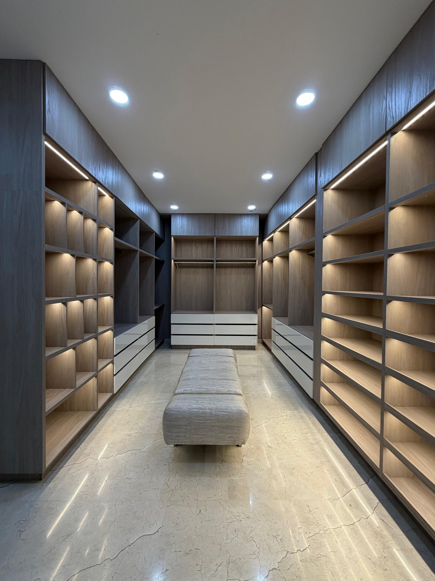 Casa en condominio en venta en Pance, Cali — 900 m², ascensor, sala de cine y piscina