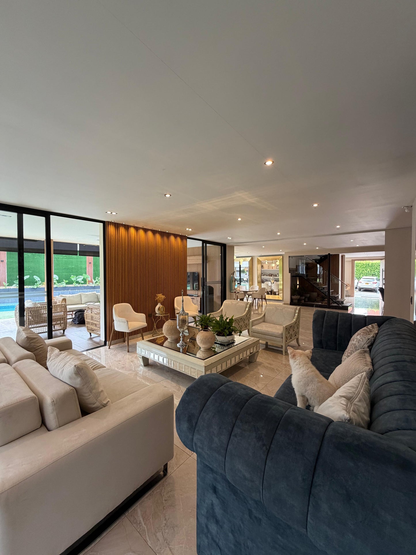 Casa en condominio en venta en Pance, Cali — Lote de 1.000 m², 4 habitaciones y piscina