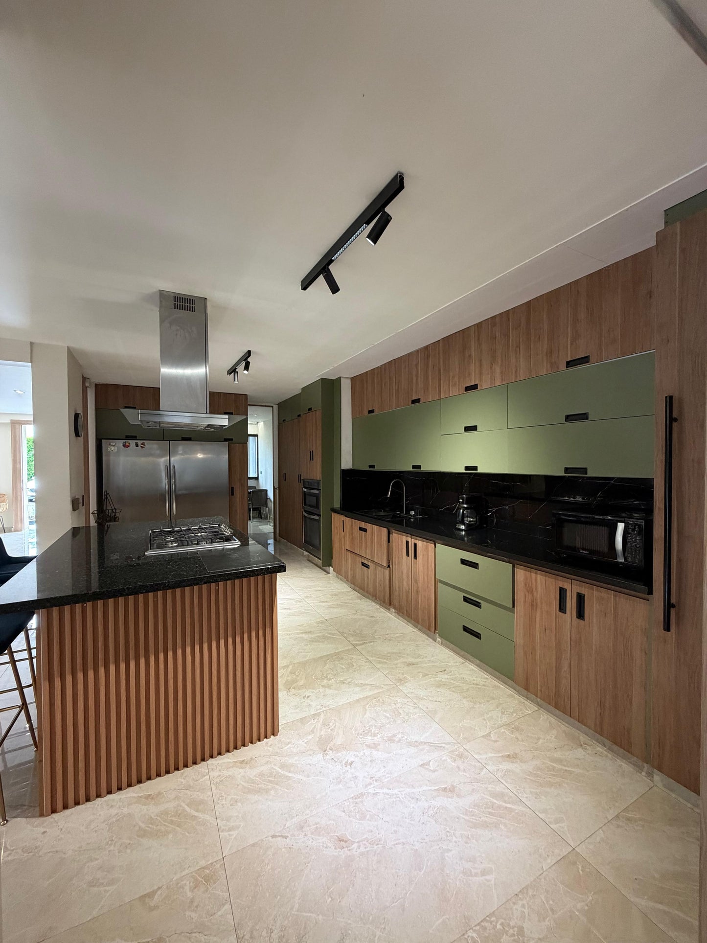 Casa en condominio en venta en Pance, Cali — Lote de 1.000 m², 4 habitaciones y piscina