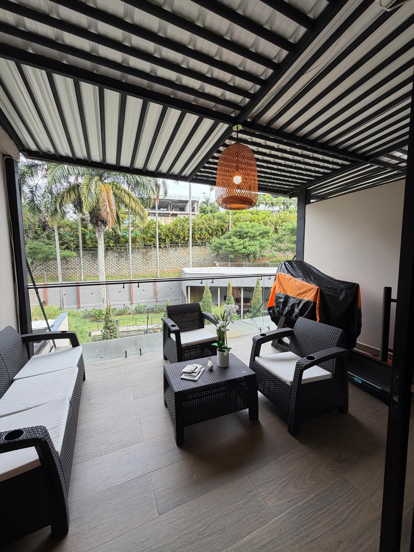 Casa en condominio en venta en Pance, Cali — Lote de 1.000 m², 4 habitaciones y piscina