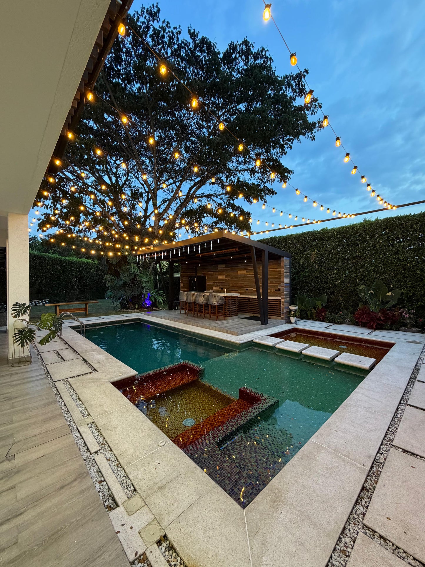 Casa en condominio en venta en Pance, Cali — Sector Fátima, 450 m², piscina y sala de cine