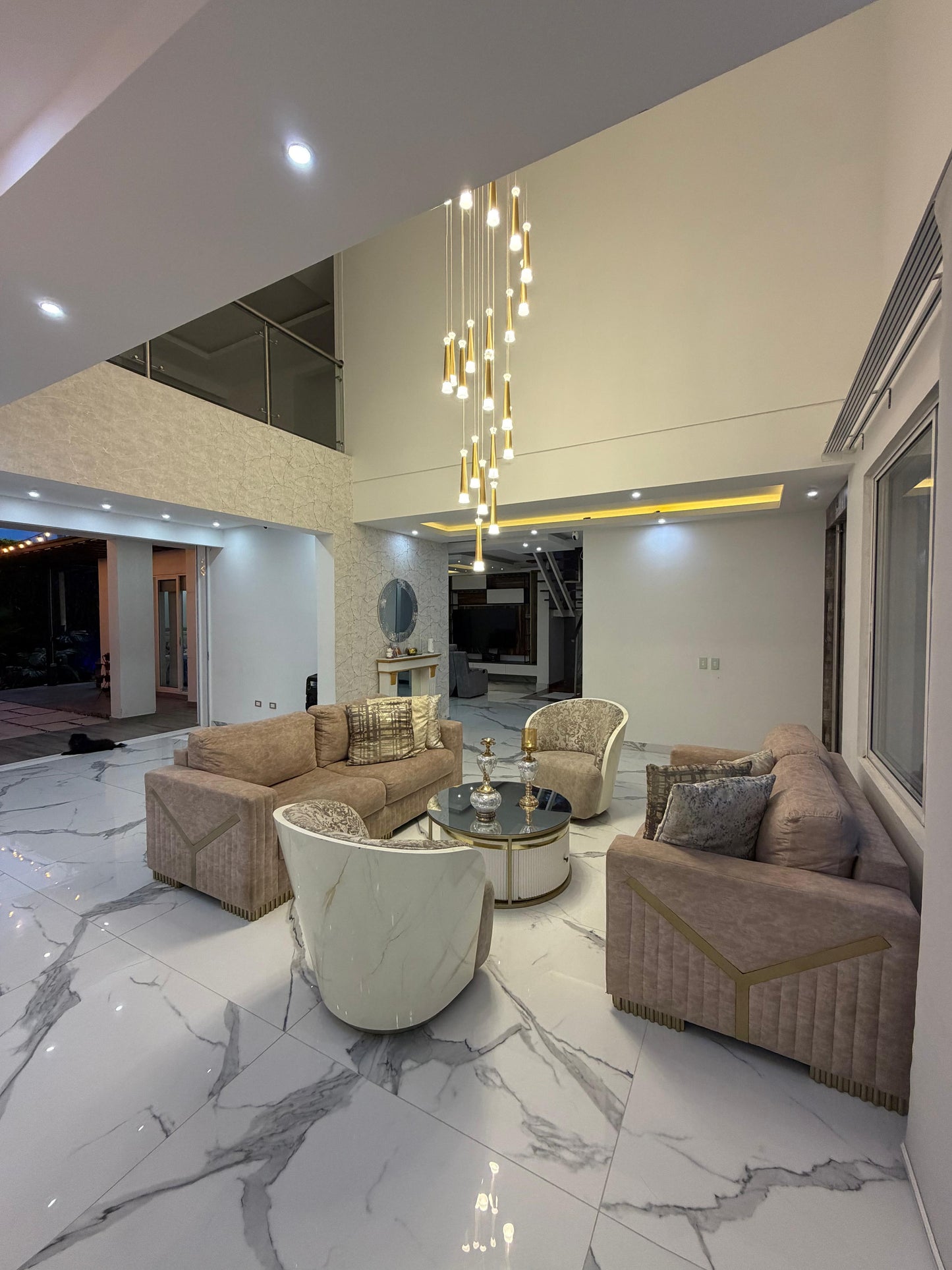 Casa en condominio en venta en Pance, Cali — Sector Fátima, 450 m², piscina y sala de cine
