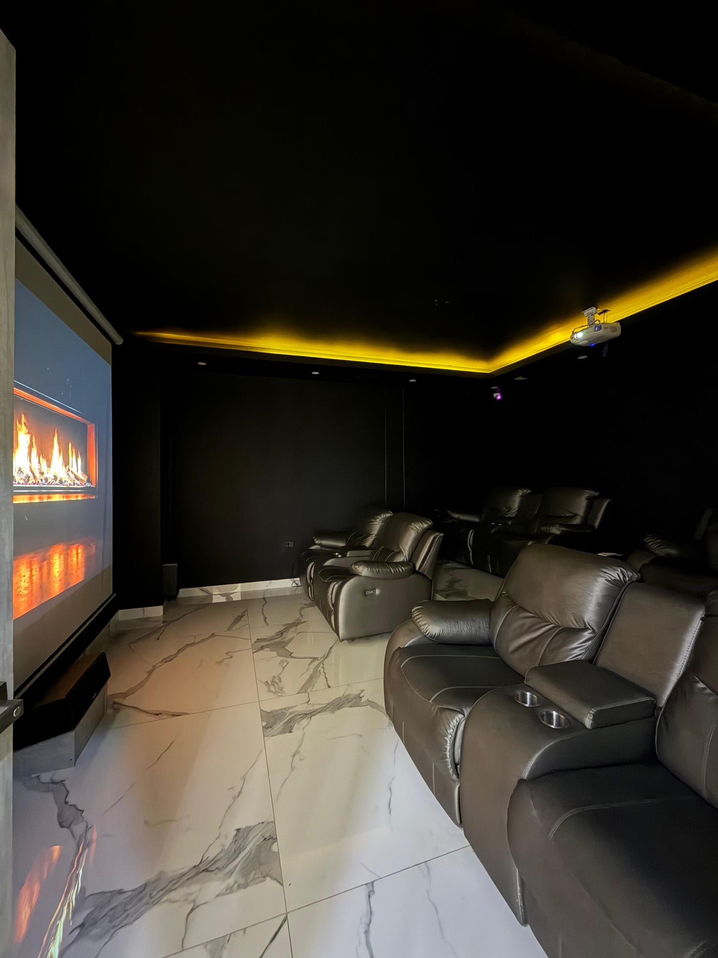Casa en condominio en venta en Pance, Cali — Sector Fátima, 450 m², piscina y sala de cine