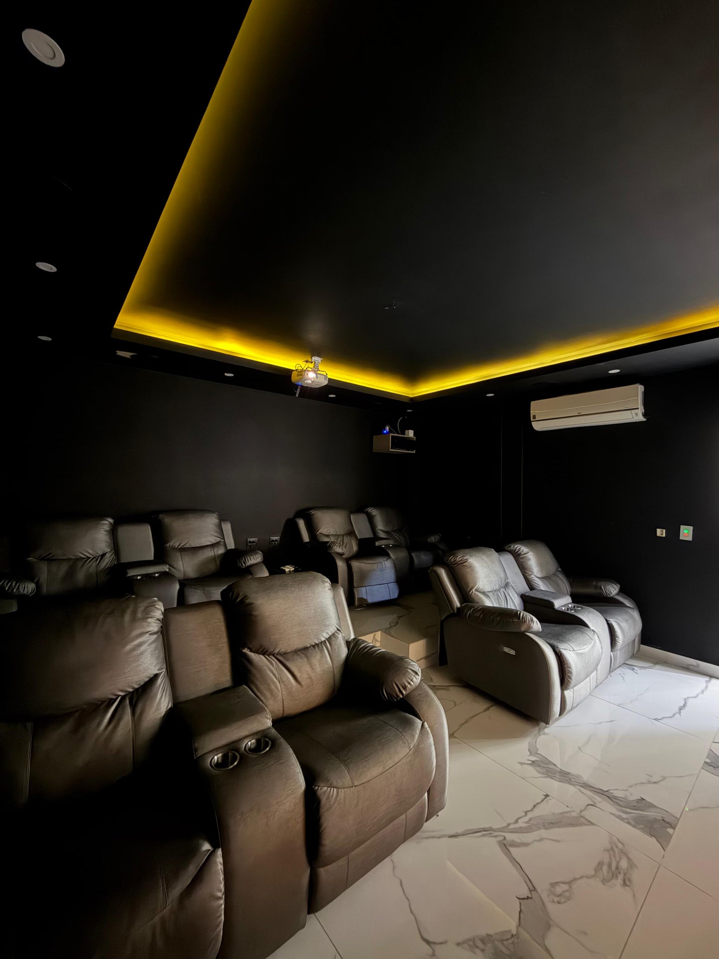 Casa en condominio en venta en Pance, Cali — Sector Fátima, 450 m², piscina y sala de cine