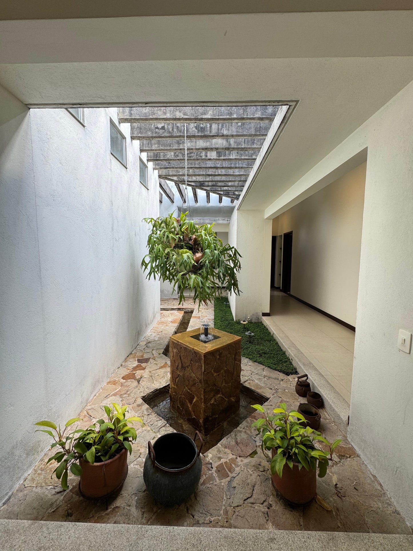 Casa en venta en La Morada, Jamundí — 465 m² sobre lote de 1.801 m² con piscina