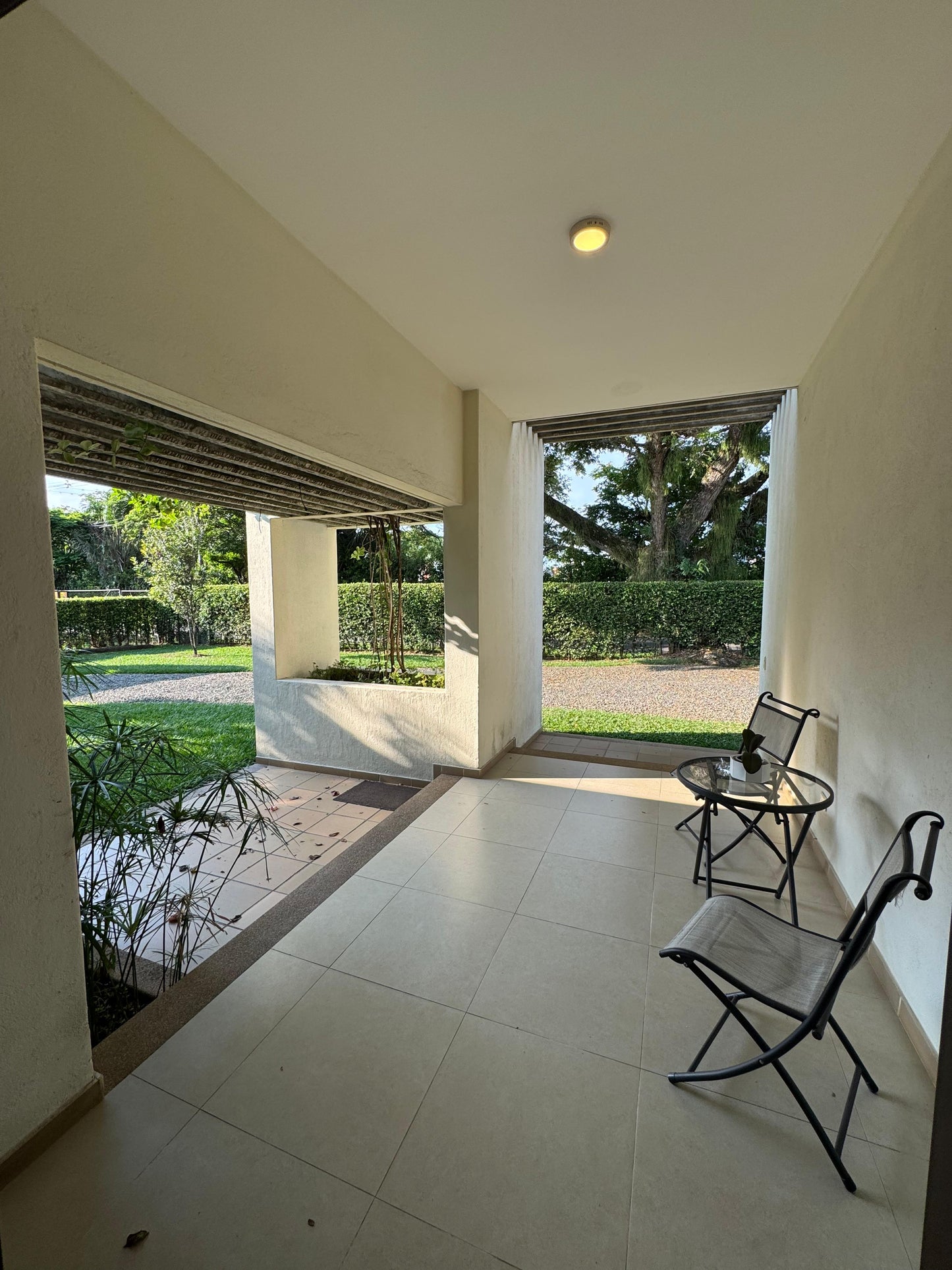 Casa en venta en La Morada, Jamundí — 465 m² sobre lote de 1.801 m² con piscina