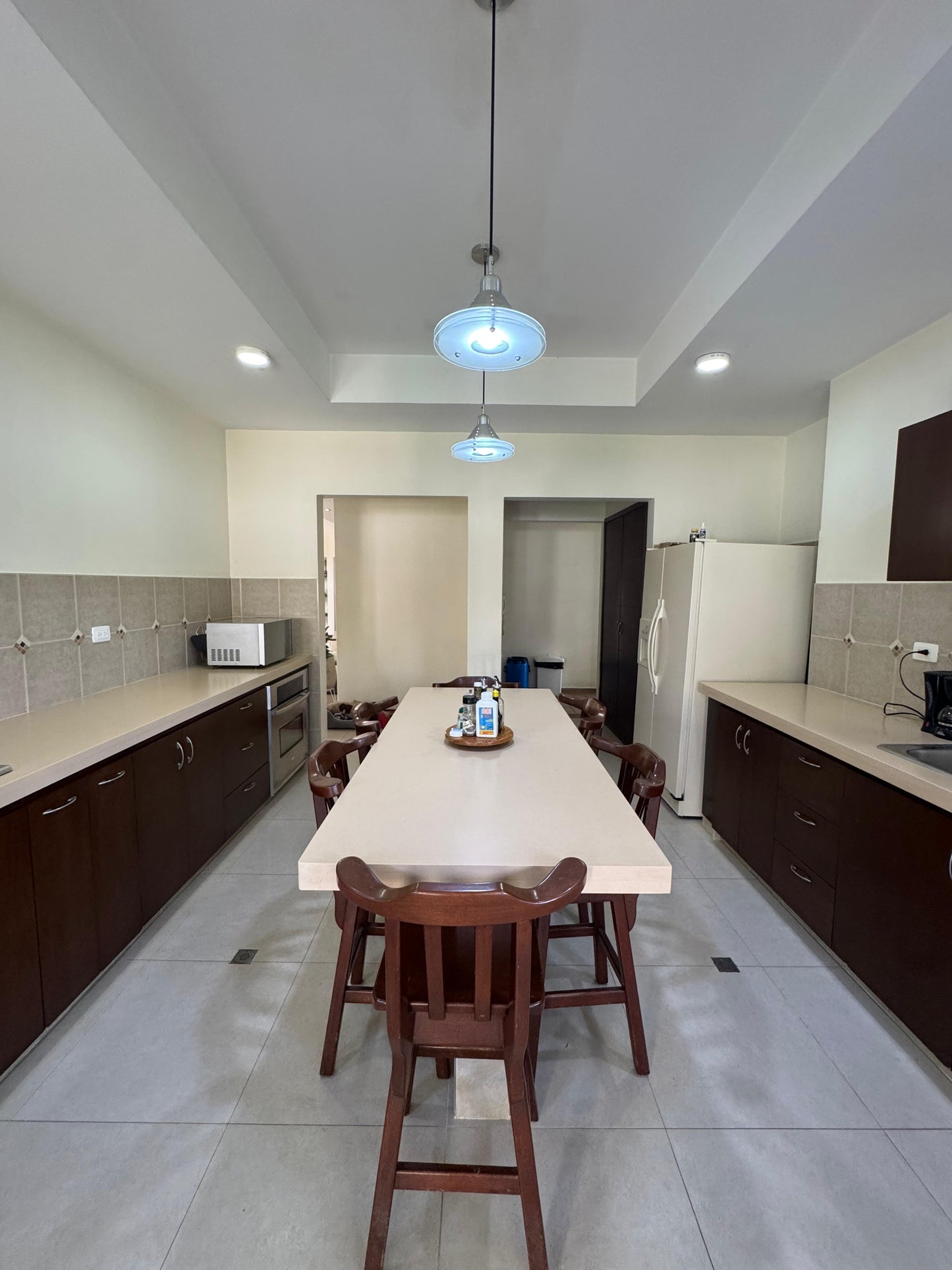 Casa en venta en La Morada, Jamundí — 465 m² sobre lote de 1.801 m² con piscina