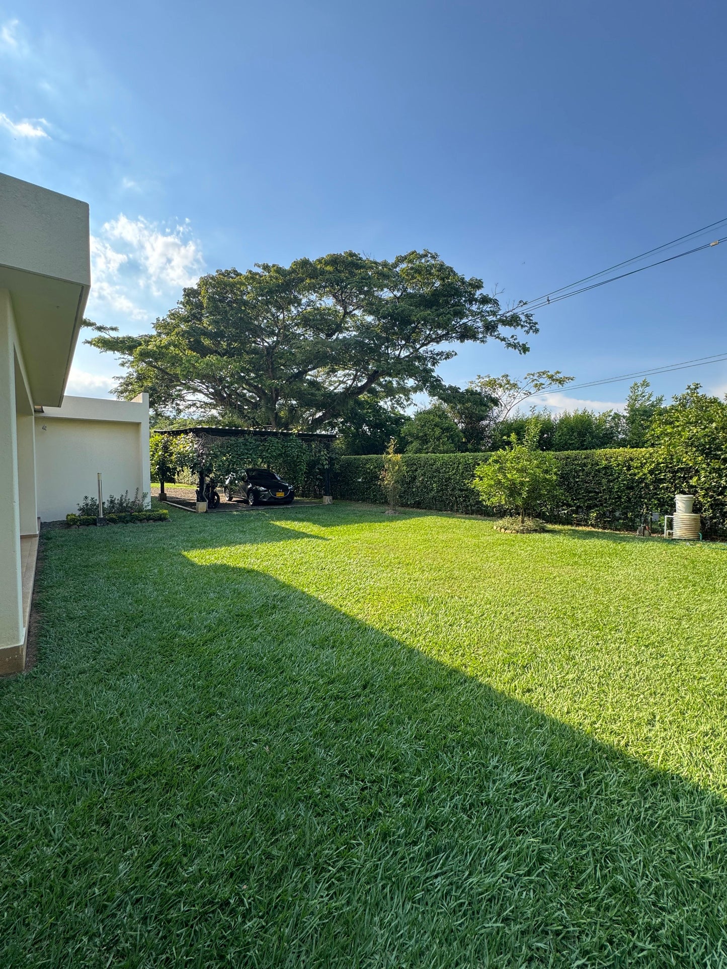 Casa en venta en La Morada, Jamundí — 465 m² sobre lote de 1.801 m² con piscina