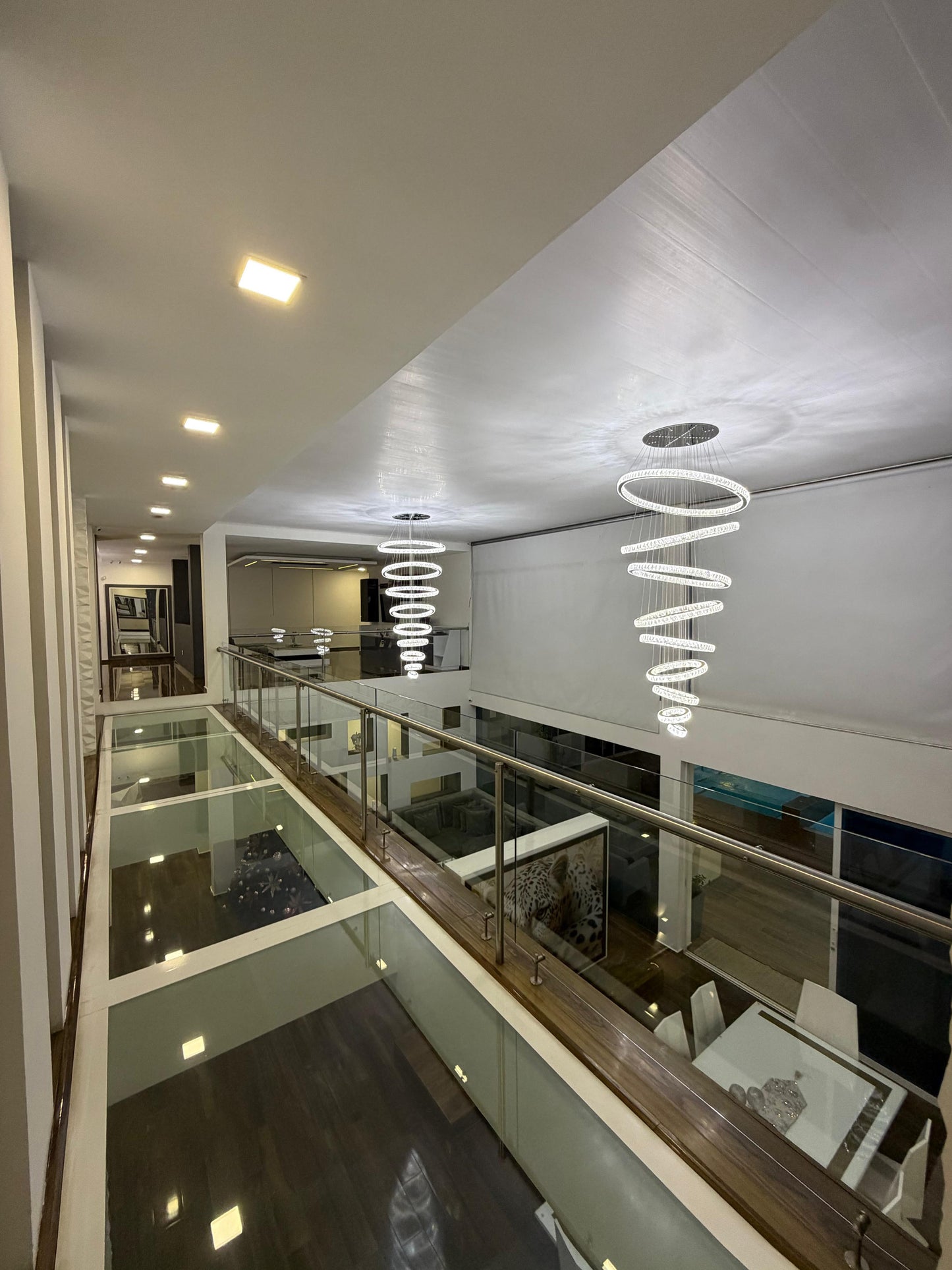 Casa en venta en La Morada, Jamundí — 1.200 m², 7 habitaciones, cine y cancha de fútbol