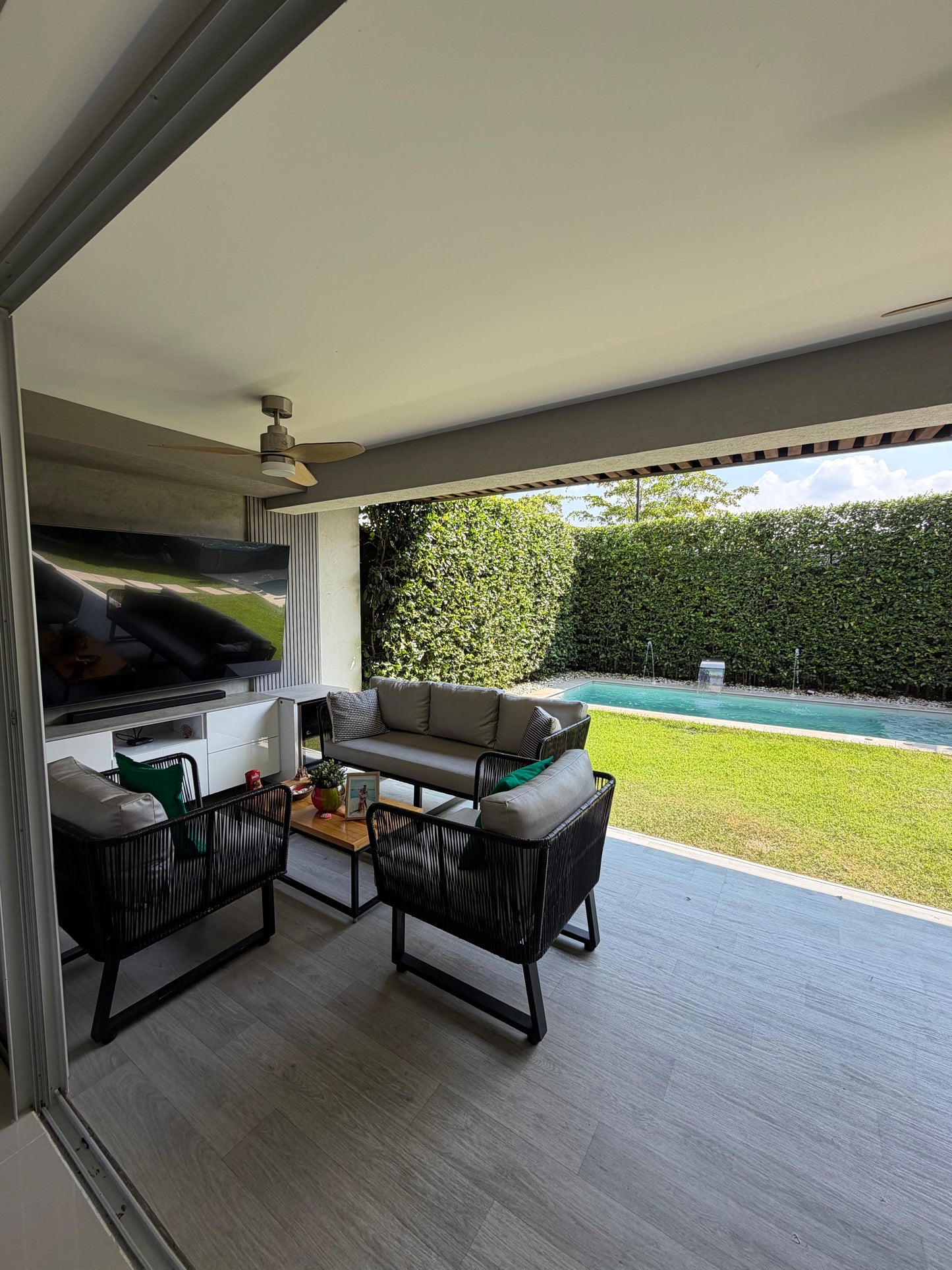 Casa en condominio en venta en Alfaguara, Jamundí — 260 m², 3 habitaciones y piscina