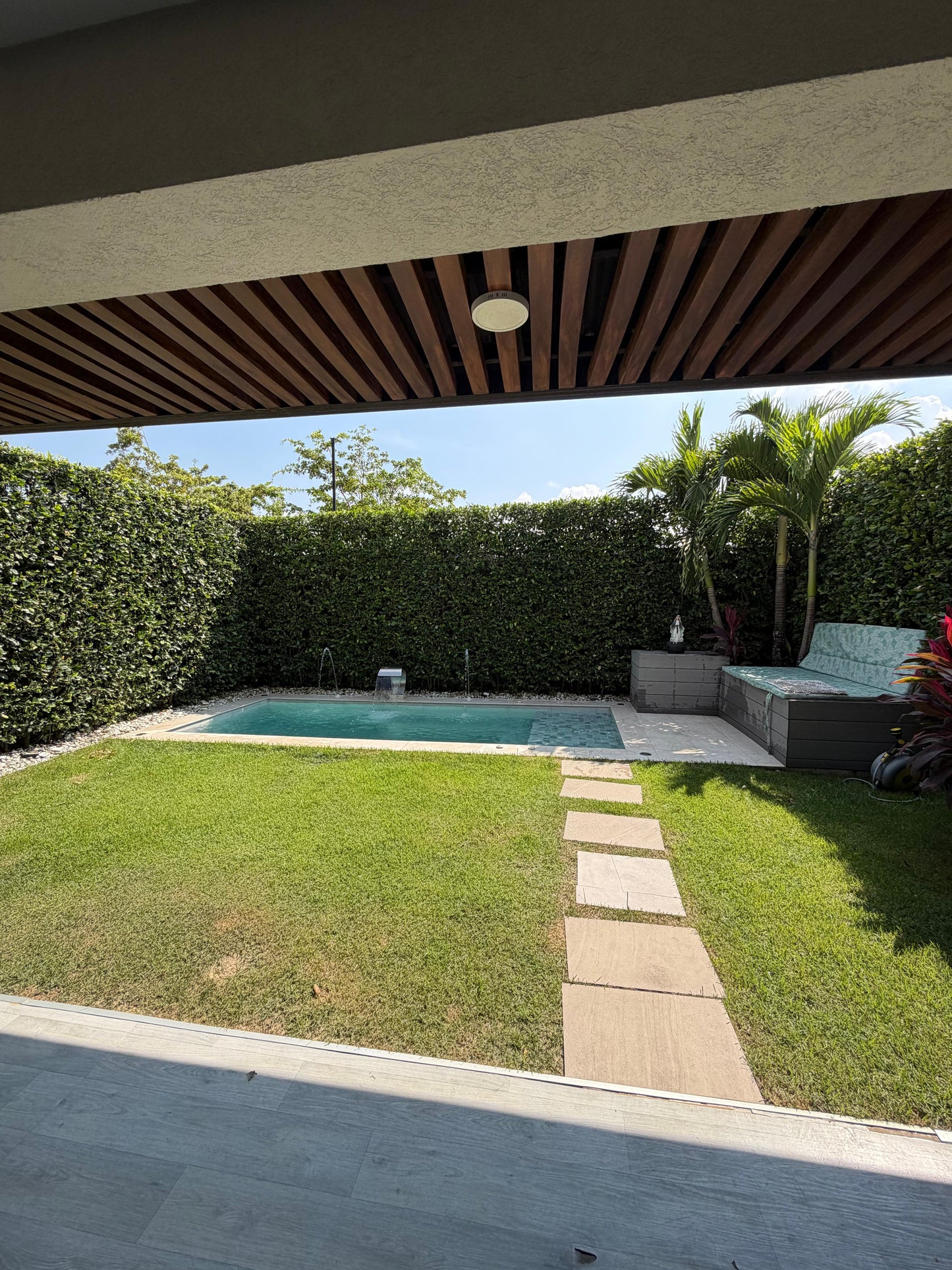 Casa en condominio en venta en Alfaguara, Jamundí — 260 m², 3 habitaciones y piscina