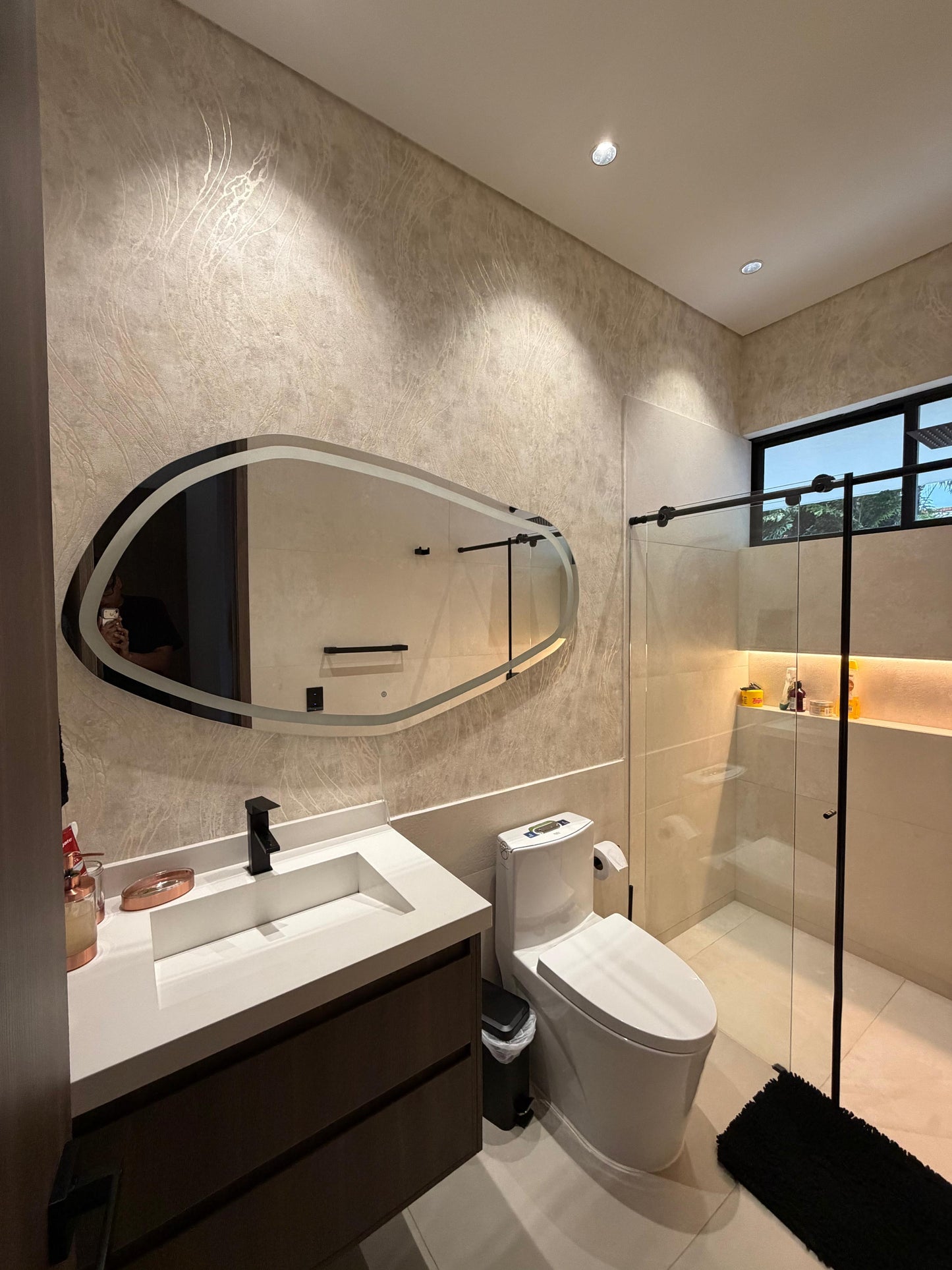 Casa amoblada en venta en La Morada, Jamundí — 700 m², sala de cine, discoteca y piscina