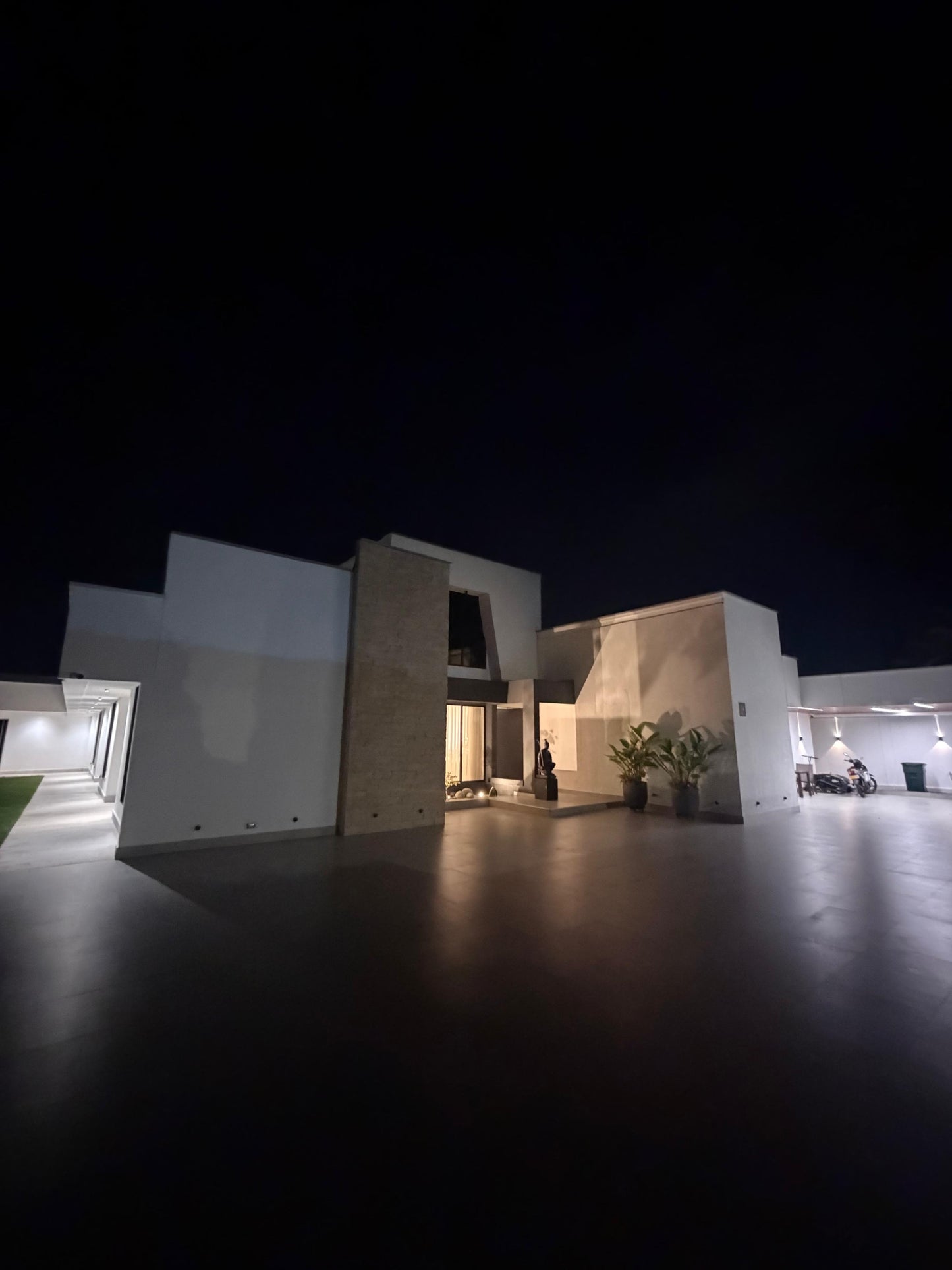 Casa amoblada en venta en La Morada, Jamundí — 700 m², sala de cine, discoteca y piscina