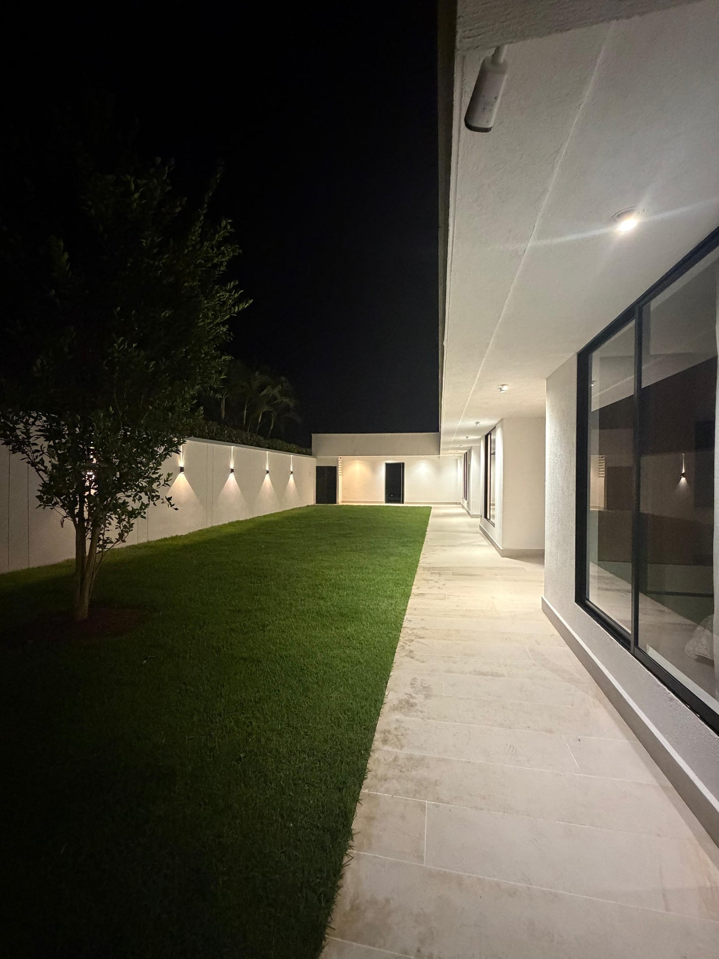 Casa amoblada en venta en La Morada, Jamundí — 700 m², sala de cine, discoteca y piscina