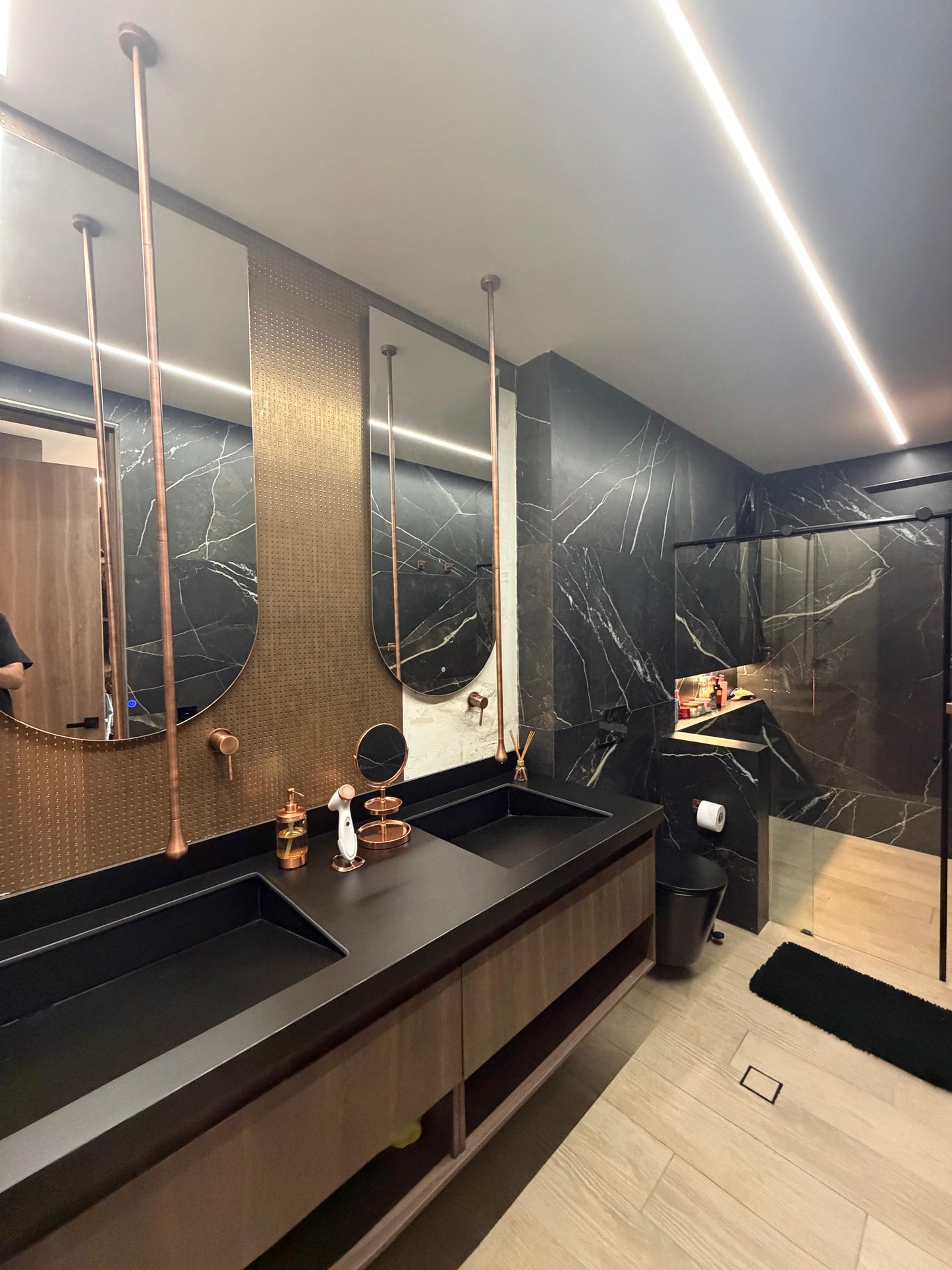 Casa amoblada en venta en La Morada, Jamundí — 700 m², sala de cine, discoteca y piscina