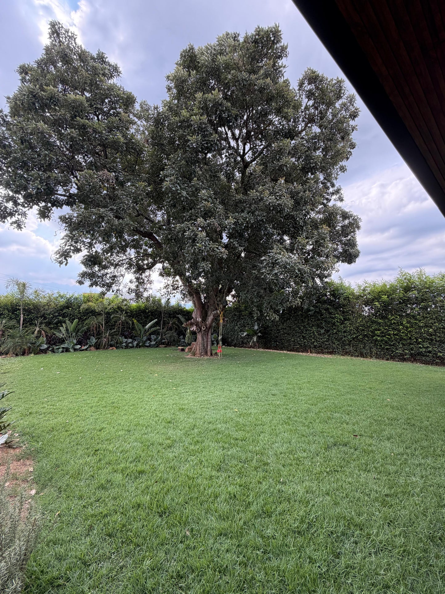 Casa en venta en La Morada, Jamundí — 470 m² sobre lote de 1.500 m² con jardín interior