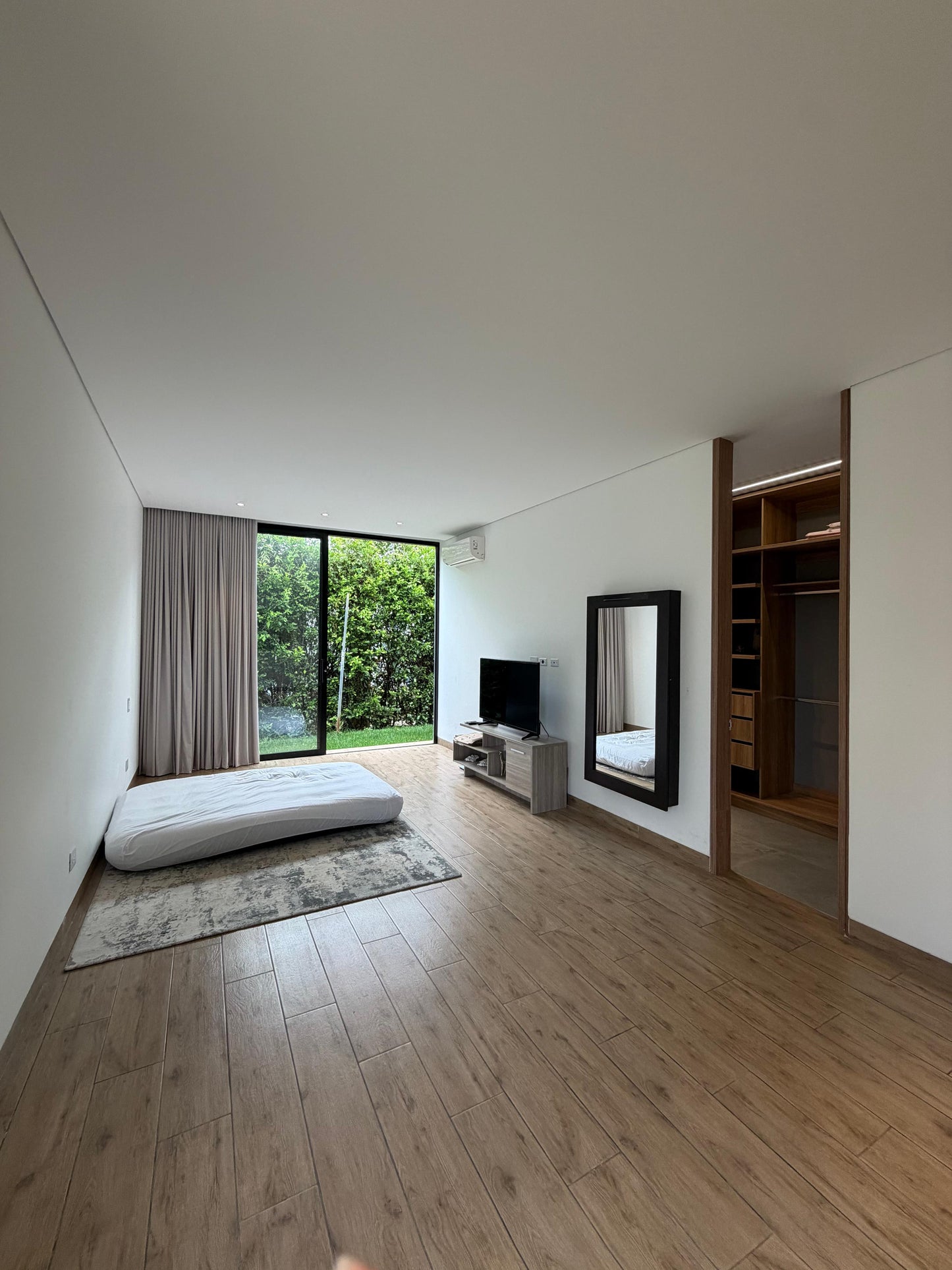 Casa en venta en La Morada, Jamundí — 470 m² sobre lote de 1.500 m² con jardín interior