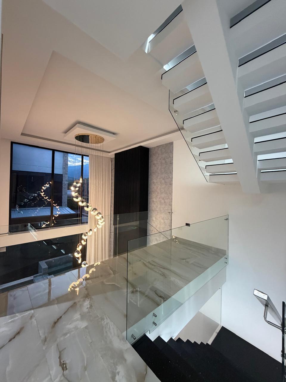 Casa en condominio en venta en Alfaguara, Jamundí — Las Mercedes, 380 m², piscina y domótica