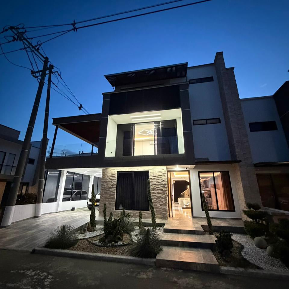 Casa en condominio en venta en Alfaguara, Jamundí — Las Mercedes, 380 m², piscina y domótica