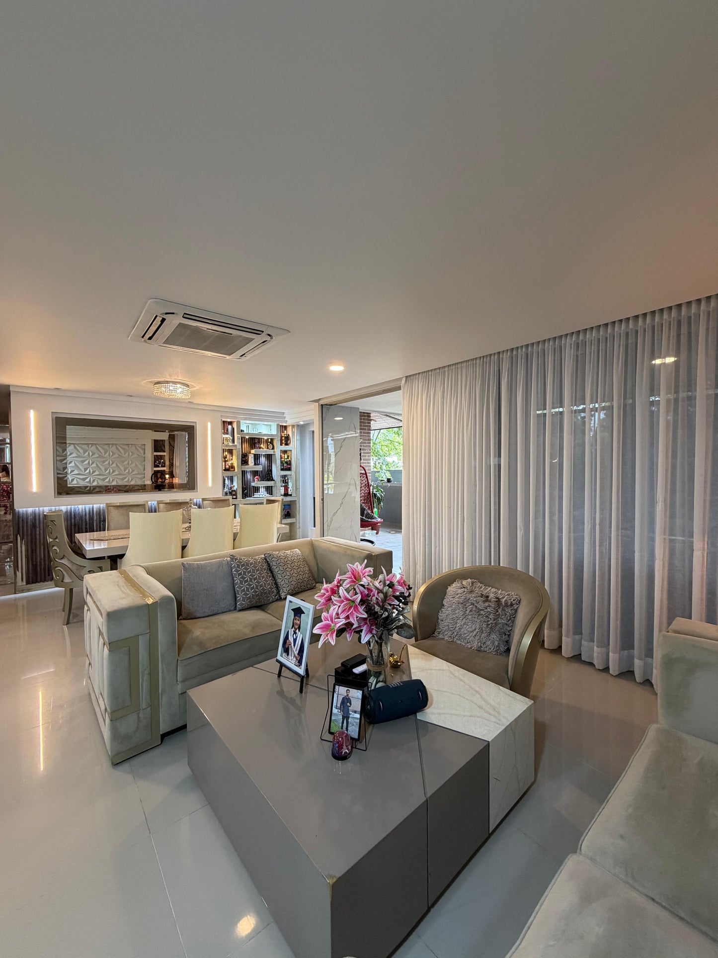 Apartamento en venta en Pance, Cali — 196 m² en primer piso con terraza