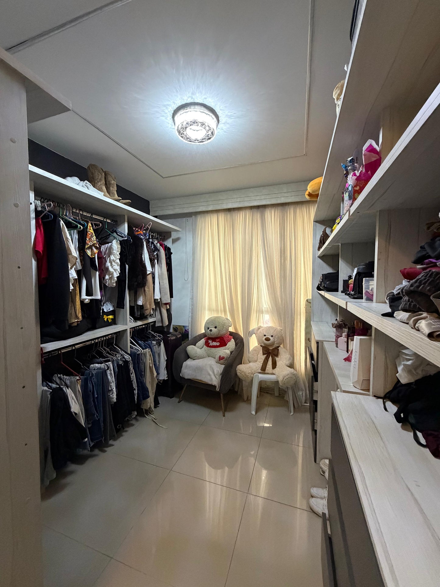 Apartamento en venta en Pance, Cali — 196 m² en primer piso con terraza