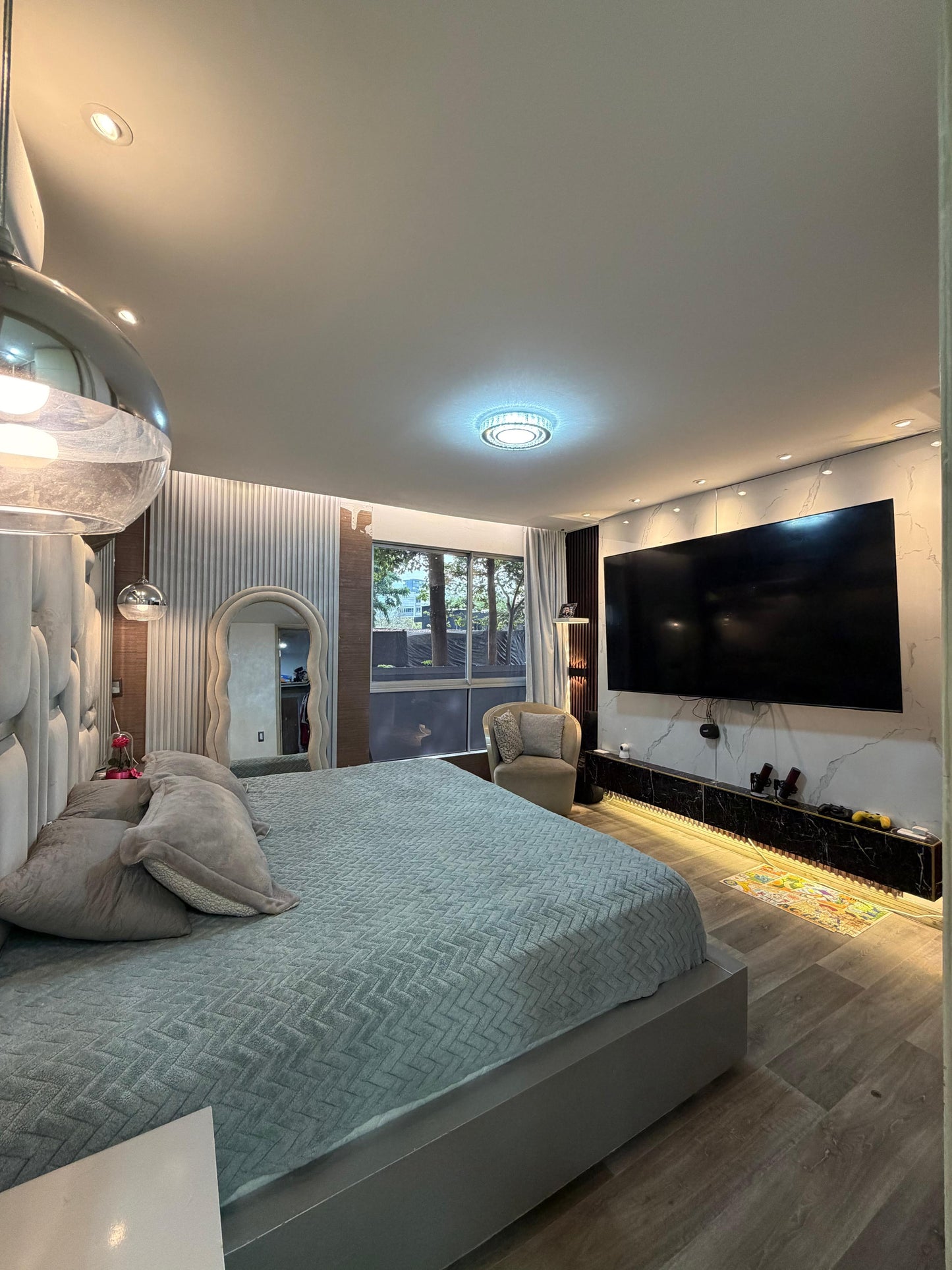 Apartamento en venta en Pance, Cali — 196 m² en primer piso con terraza