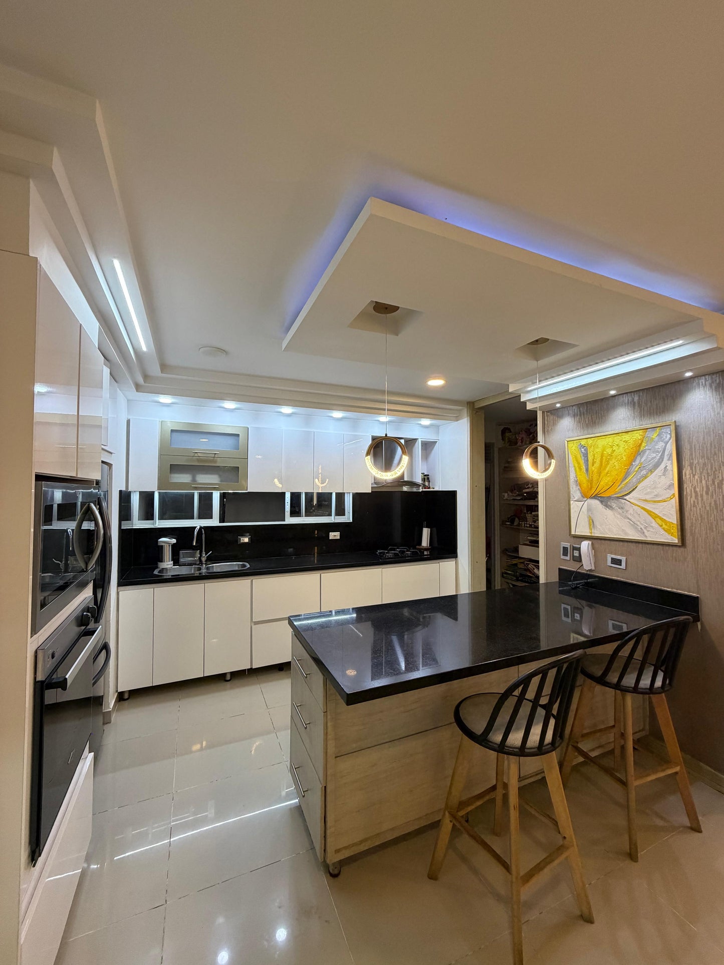 Apartamento en venta en Pance, Cali — 196 m² en primer piso con terraza