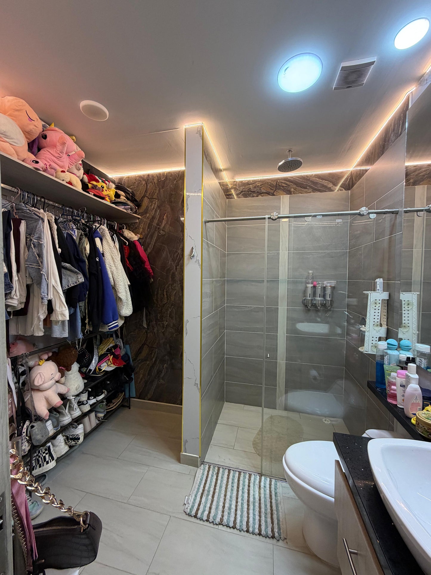 Apartamento en venta en Pance, Cali — 196 m² en primer piso con terraza