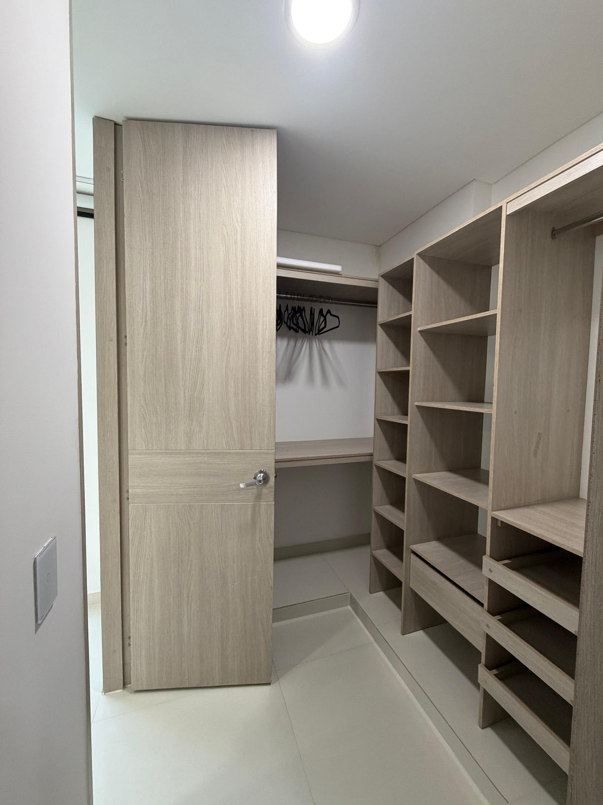 Apartamento en venta en Pance, Cali — Primer piso, 136 m² con terraza de 120 m²