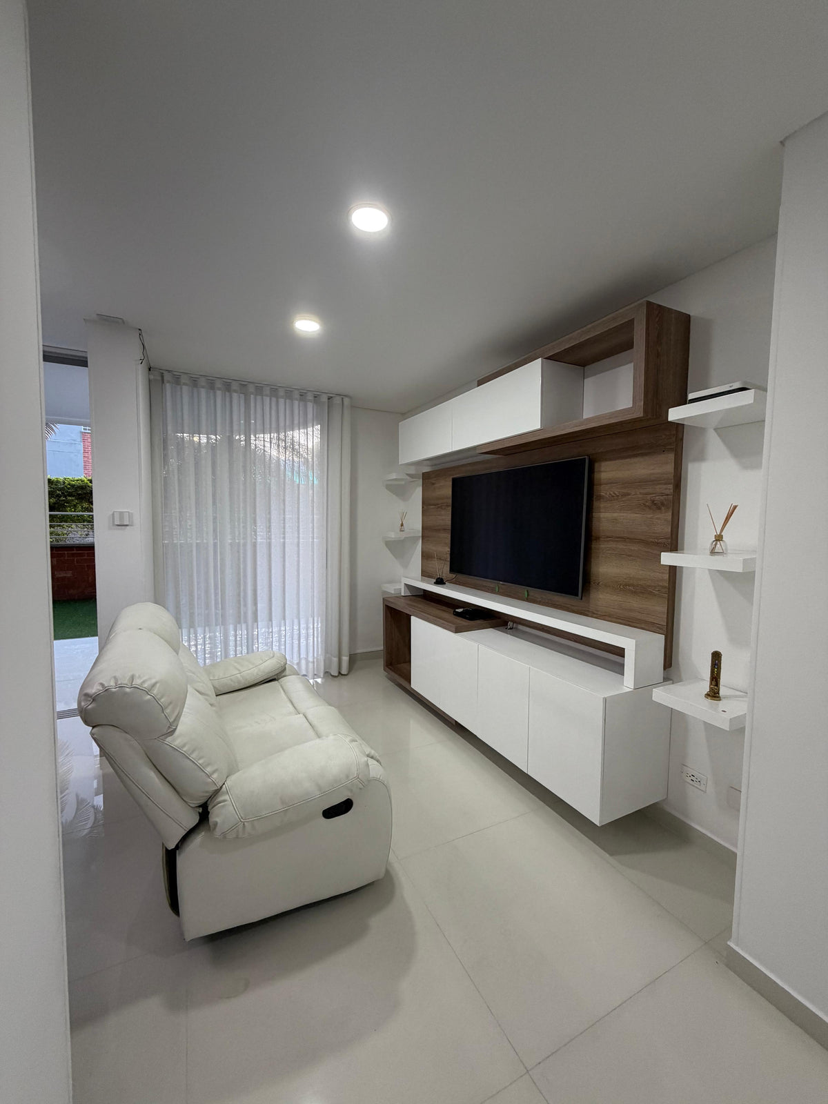 Apartamento en venta en Pance, Cali — Primer piso, 136 m² con terraza de 120 m²