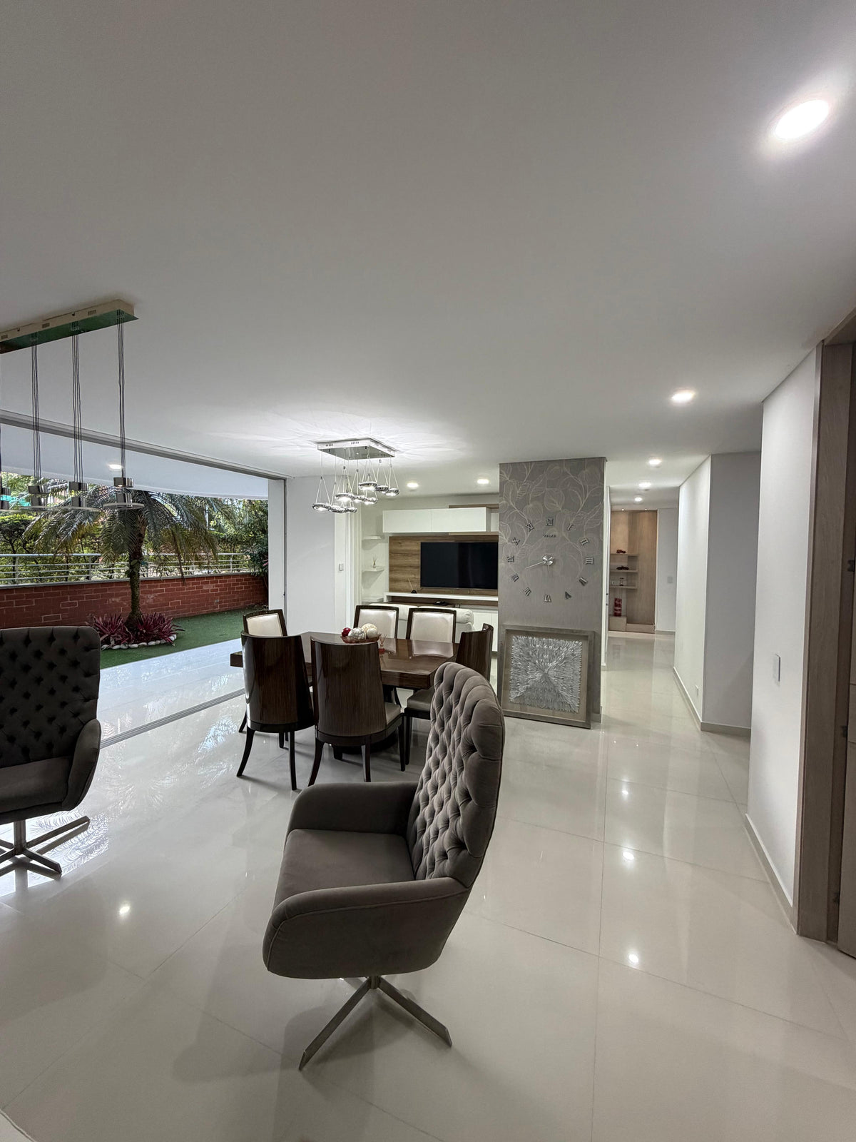Apartamento en venta en Pance, Cali — Primer piso, 136 m² con terraza de 120 m²