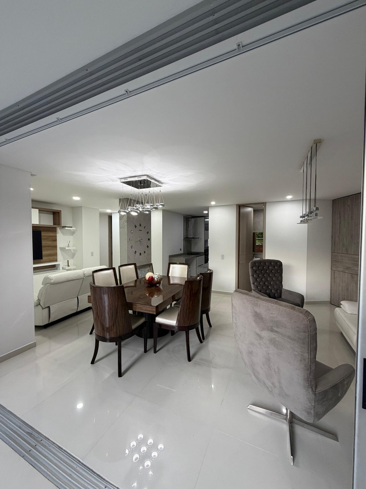 Apartamento en venta en Pance, Cali — Primer piso, 136 m² con terraza de 120 m²