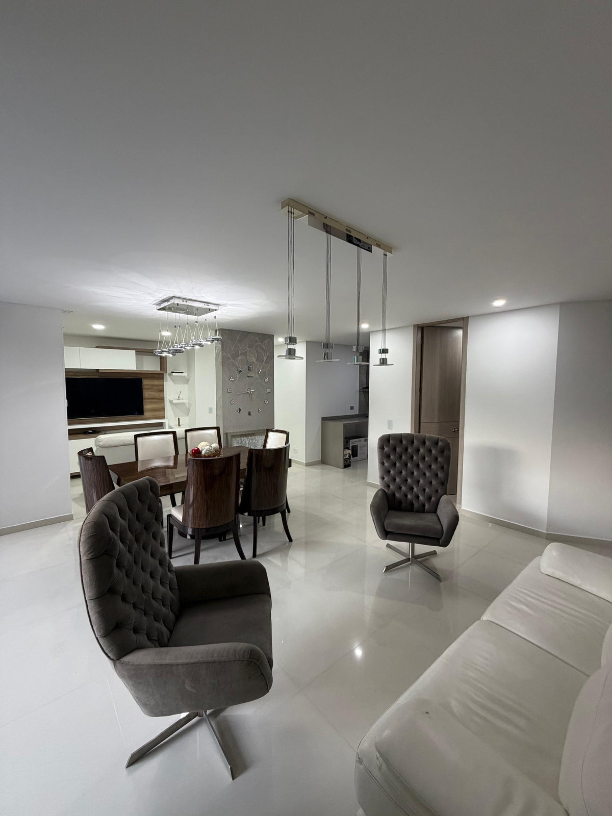 Apartamento en venta en Pance, Cali — Primer piso, 136 m² con terraza de 120 m²