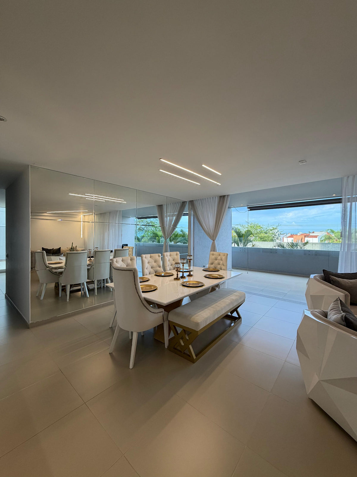 Apartamento en venta en Pance, Cali — Unidad Dacota, primer piso, 211 m² con terraza