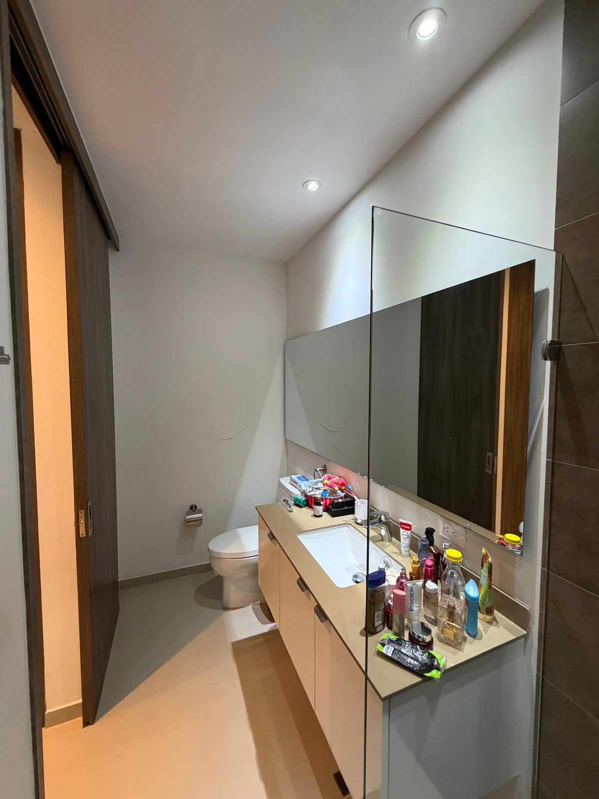 Apartamento en venta en Pance, Cali — Unidad Dacota, primer piso, 211 m² con terraza