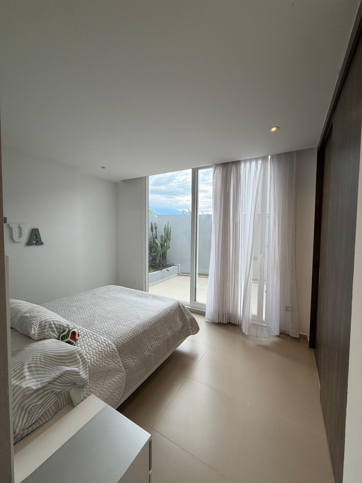 Apartamento en venta en Pance, Cali — Unidad Dacota, primer piso, 211 m² con terraza