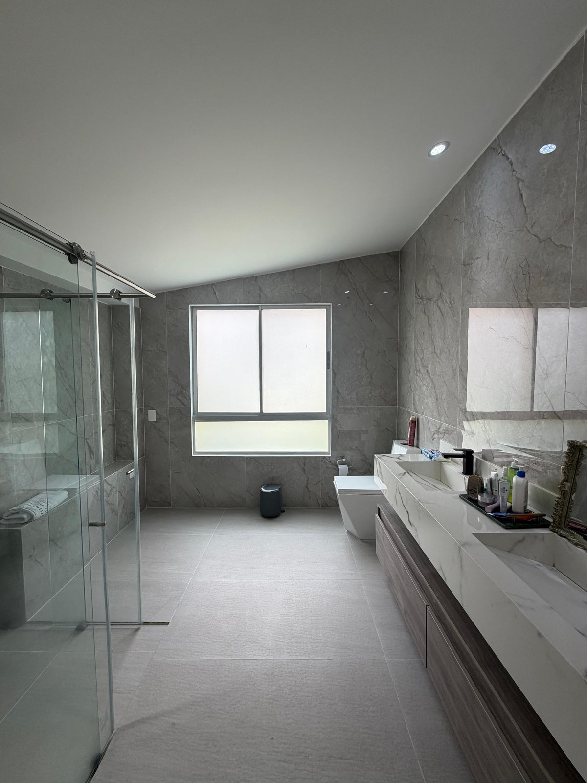 Apartamento amoblado en venta en Pance, Cali — Primer piso, 175 m², remodelado