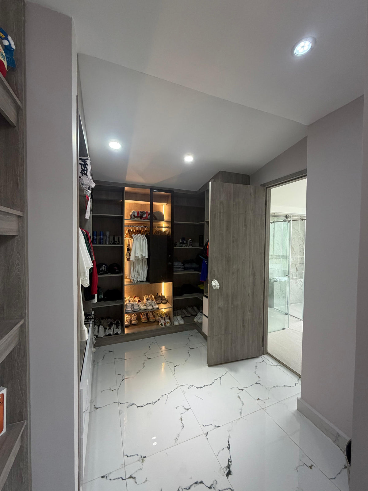 Apartamento amoblado en venta en Pance, Cali — Primer piso, 175 m², remodelado