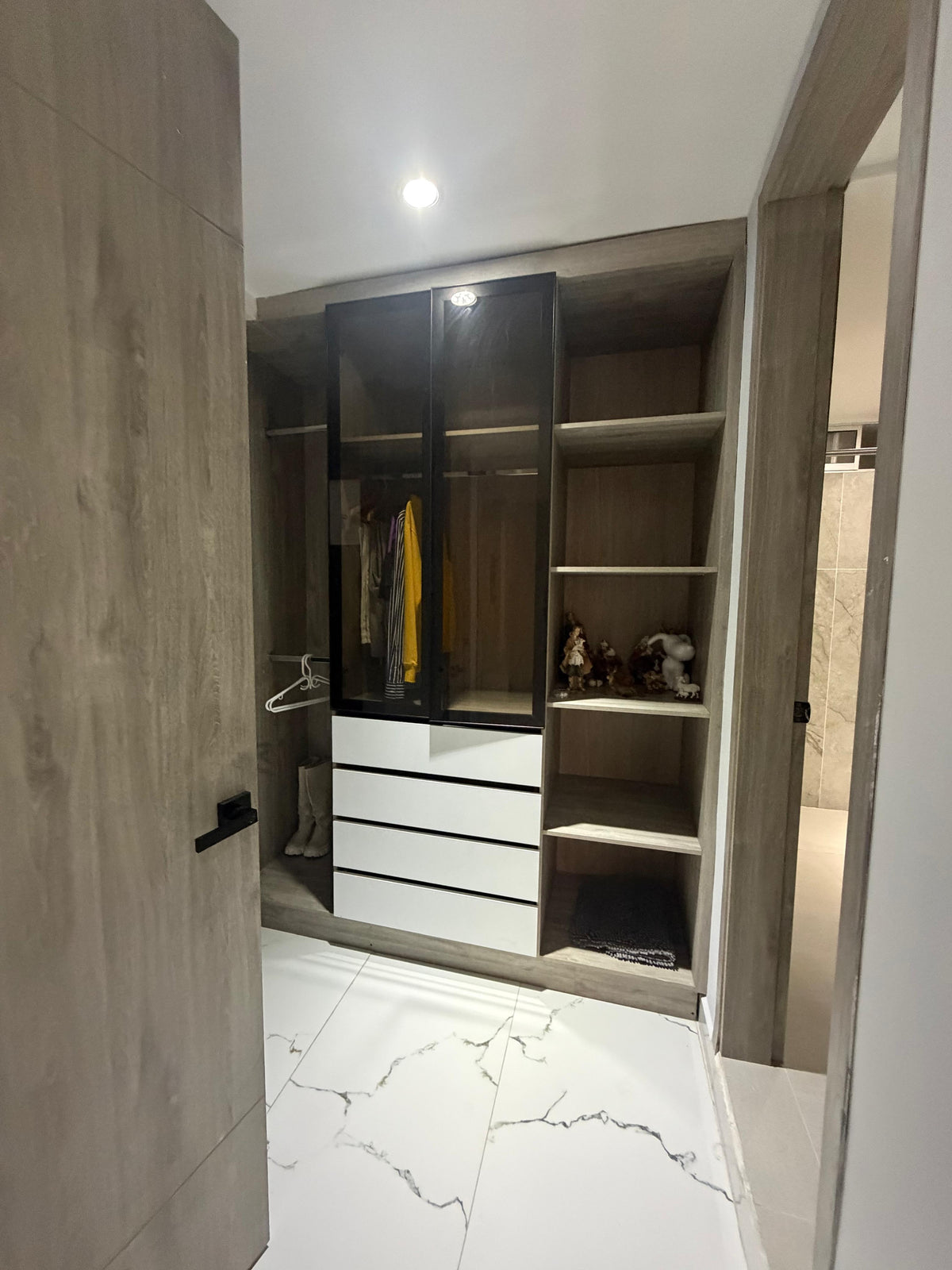 Apartamento amoblado en venta en Pance, Cali — Primer piso, 175 m², remodelado