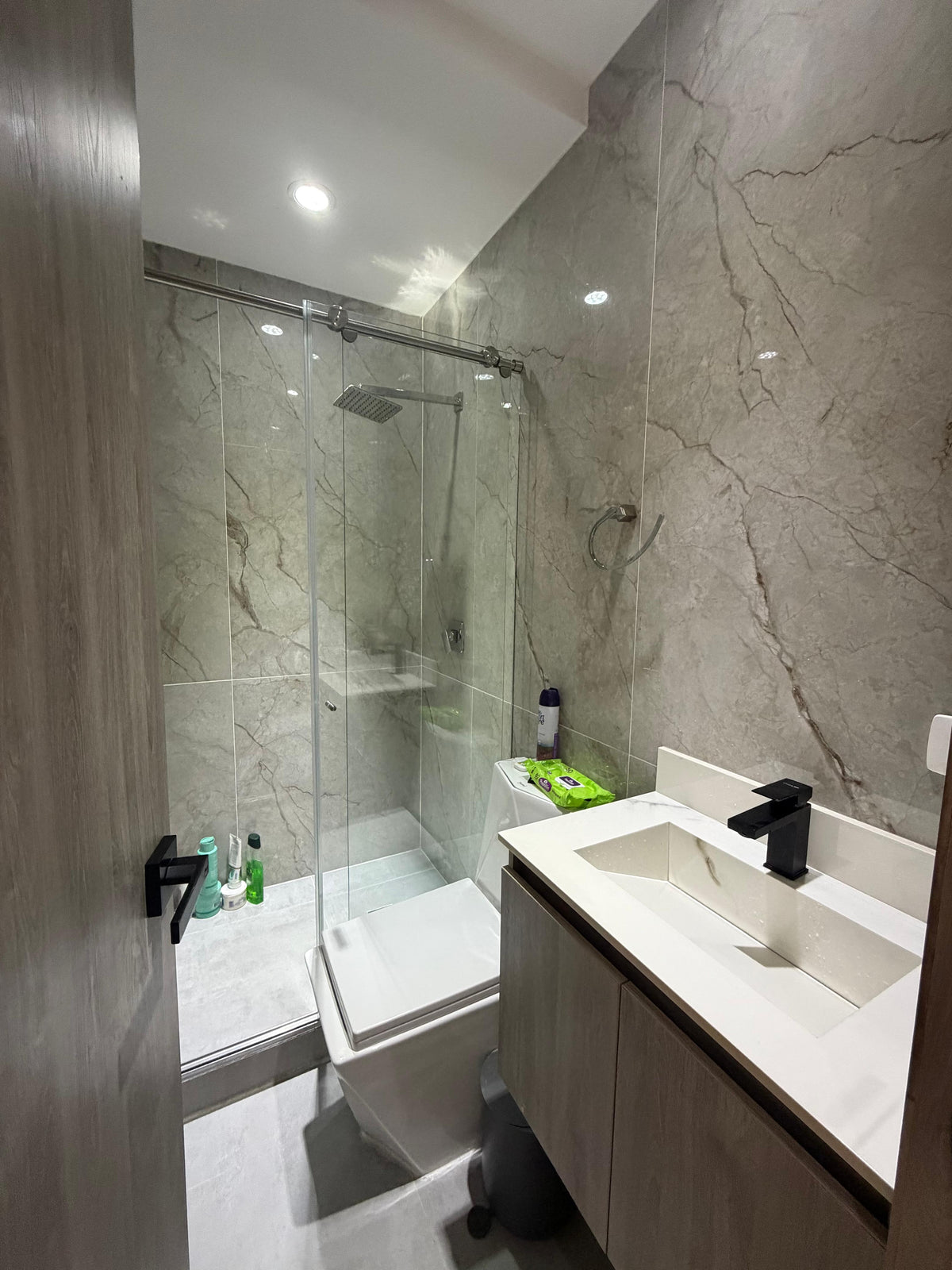 Apartamento amoblado en venta en Pance, Cali — Primer piso, 175 m², remodelado