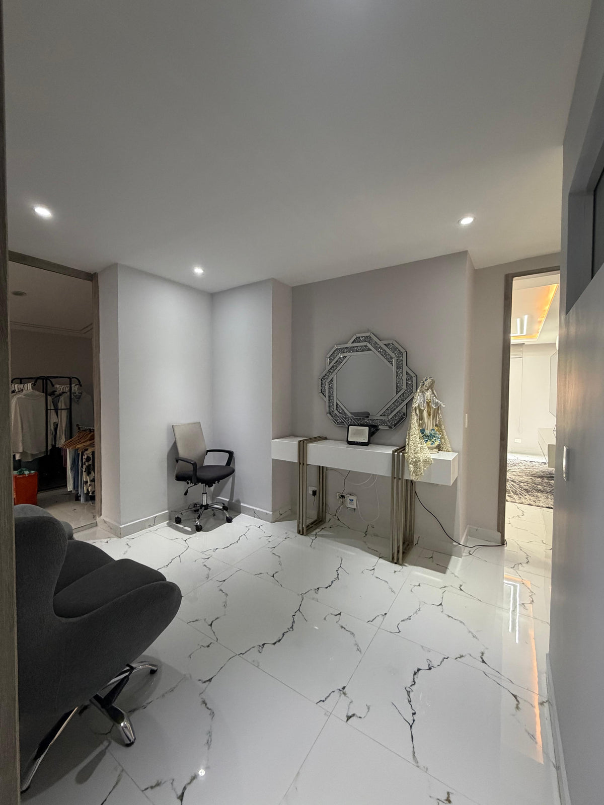 Apartamento amoblado en venta en Pance, Cali — Primer piso, 175 m², remodelado