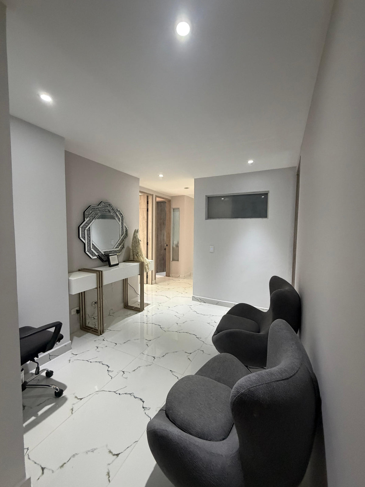 Apartamento amoblado en venta en Pance, Cali — Primer piso, 175 m², remodelado